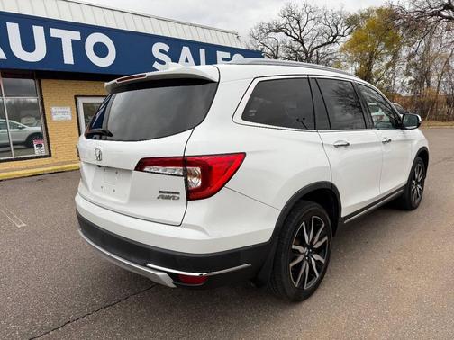 2021 Honda Pilot Touring 8-Passenger