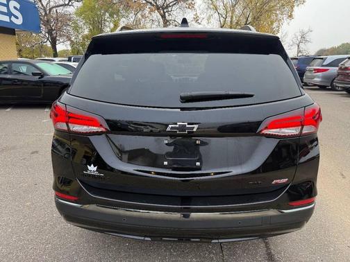 2022 Chevrolet Equinox RS 4x4 4dr SUV