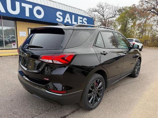 2022 Chevrolet Equinox RS 4x4 4dr SUV