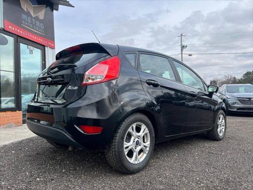 2016 Ford Fiesta SE 4dr Hatchback