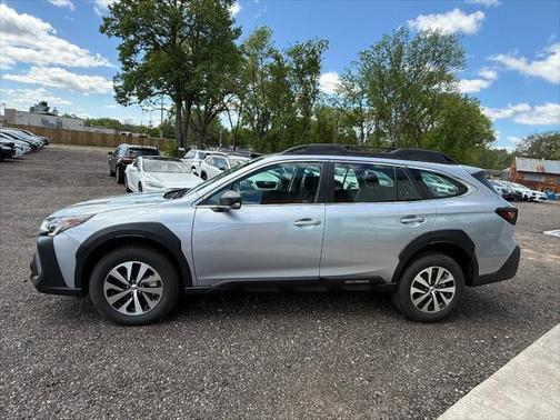 2025 Subaru Outback Base