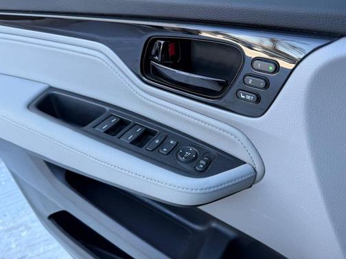 2024 Honda Odyssey Touring 4dr Mini Van