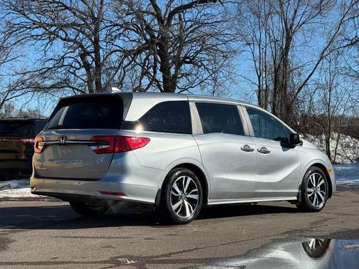 2024 Honda Odyssey Touring 4dr Mini Van