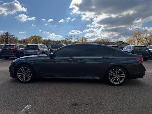 2019 BMW 750 i xDrive