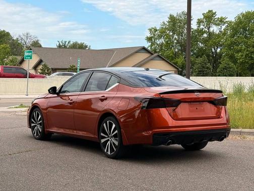 Orange 2021 Nissan Altima 2.5 SR 4dr Sedan