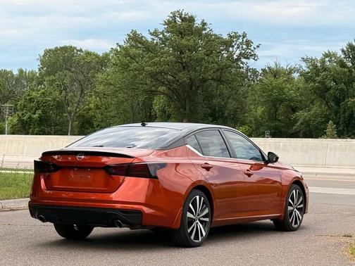 Orange 2021 Nissan Altima 2.5 SR 4dr Sedan