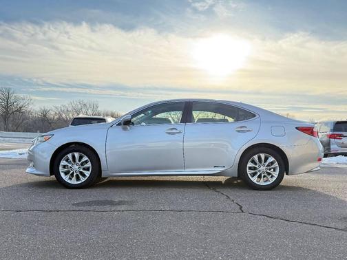 2014 Lexus ES 300h Base