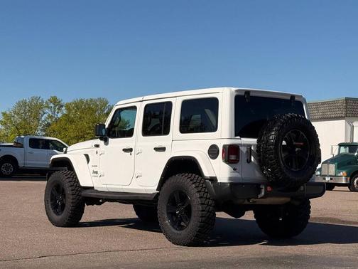 White 2022 Jeep Wrangler Unlimited Sahara