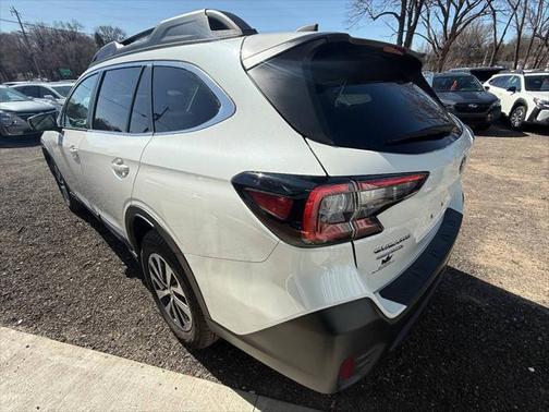 2022 Subaru Outback Premium