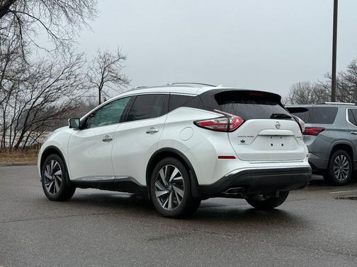 White 2015 Nissan Murano Platinum