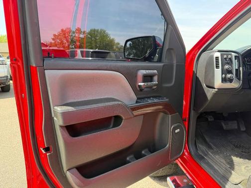 Red 2017 GMC Sierra 1500 SLT
