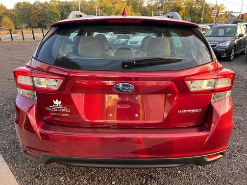 2019 Subaru Impreza 2.0i Premium