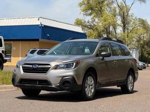 Beige 2019 Subaru Outback 2.5i