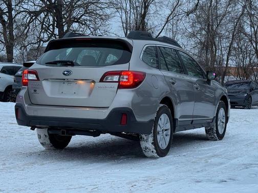 2019 Subaru Outback 2.5i