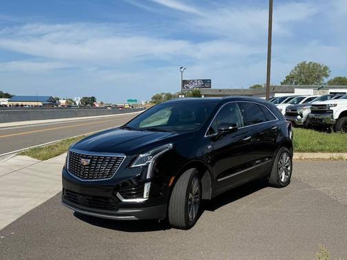 Stellar Black Metallic 2022 Cadillac XT5 Premium Luxury
