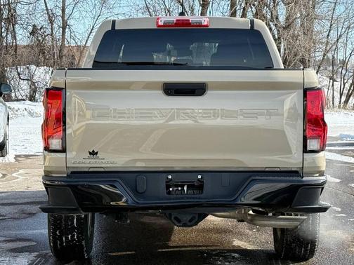 2024 Chevrolet Colorado WT
