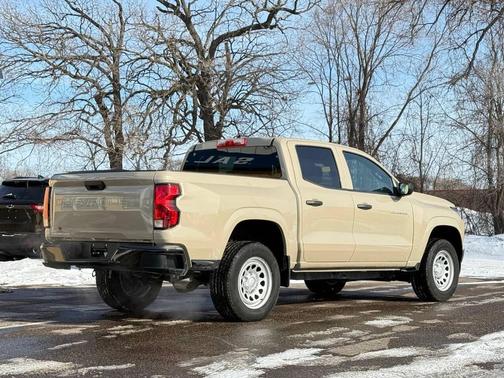 2024 Chevrolet Colorado WT