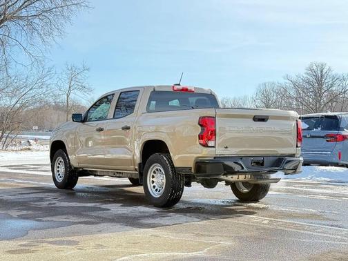 2024 Chevrolet Colorado WT