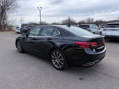2017 Acura TLX w/Technology Package