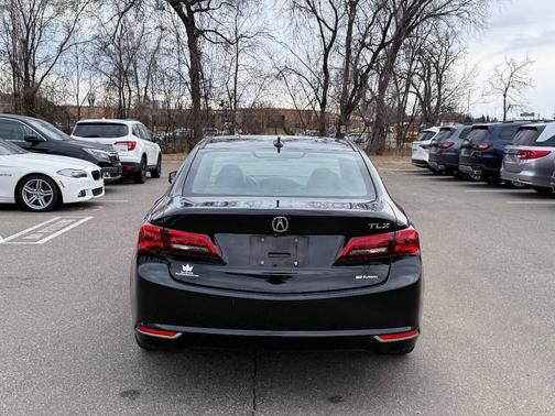 2017 Acura TLX w/Technology Package
