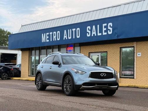 Charcoal 2017 INFINITI QX70 Base