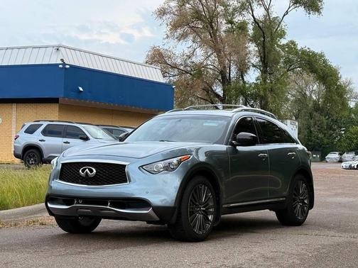 Charcoal 2017 INFINITI QX70 Base