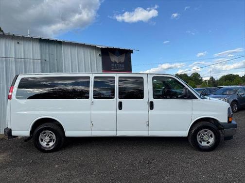 2017 Chevrolet Express 3500 LT