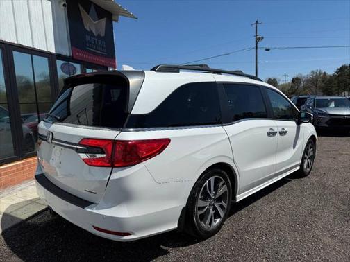 2022 Honda Odyssey Touring 4dr Mini Van