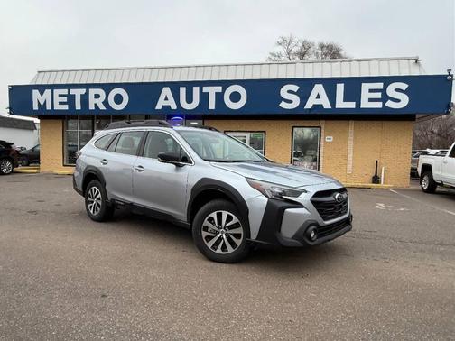 2025 Subaru Outback Base