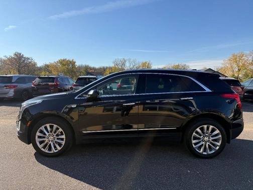 2017 Cadillac XT5 Platinum
