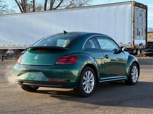 2017 Volkswagen Beetle 1.8T SE