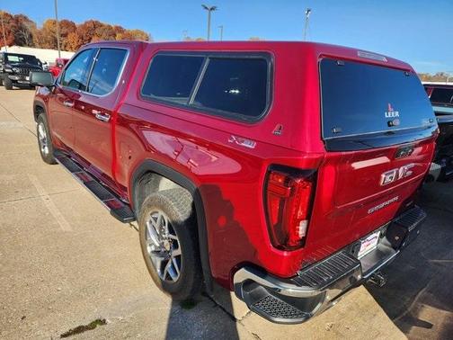 2022 GMC Sierra 1500 SLT