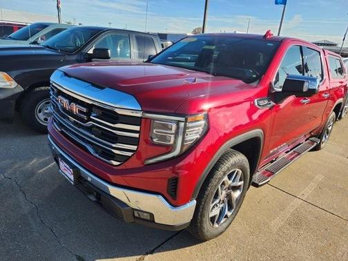 2022 GMC Sierra 1500 SLT