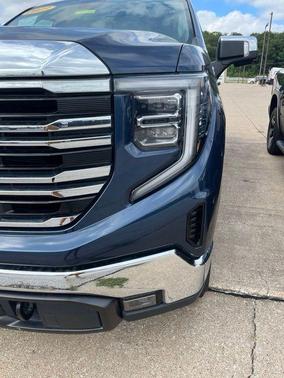 Pacific Blue Metallic 2023 GMC Sierra 1500 SLT