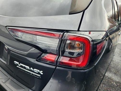 2021 Subaru Outback Touring XT