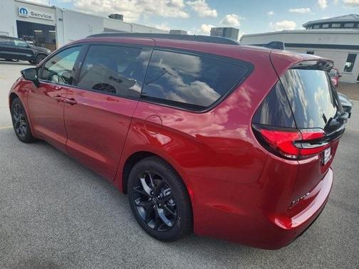 2026 Chrysler Pacifica Limited