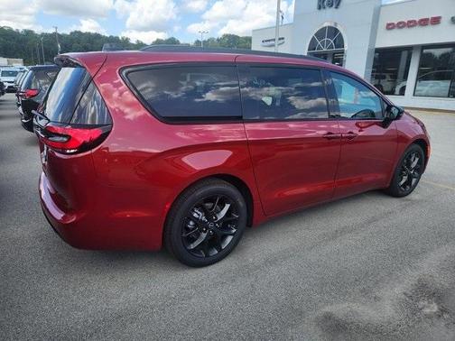 2026 Chrysler Pacifica Limited