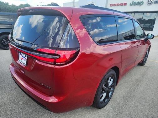 2026 Chrysler Pacifica Limited