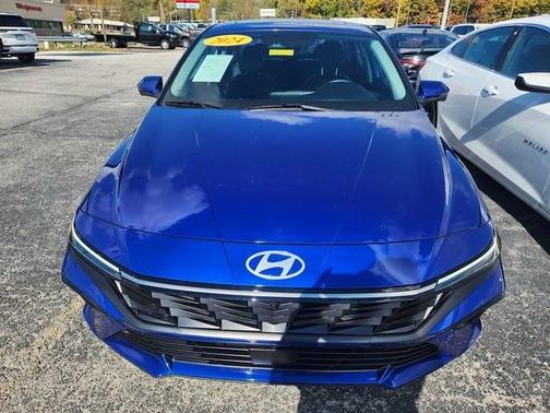 2024 Hyundai ELANTRA Limited