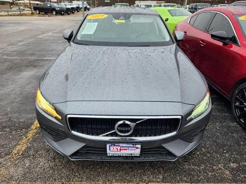 2019 Volvo S60 T6 Momentum