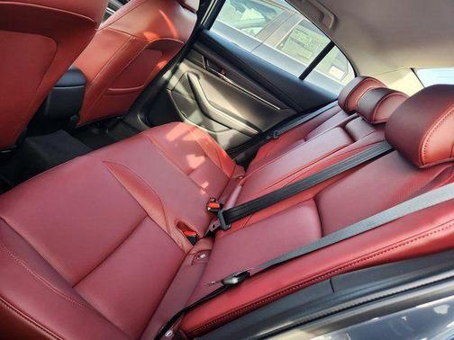 Polymetal Gray Metallic 2026 Mazda Mazda3 2.5 S Carbon Edition