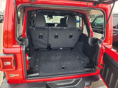 Firecracker Red Clearcoat 2026 Jeep Wrangler Sahara