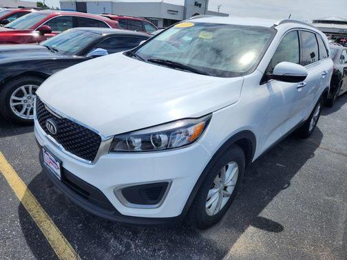 Snow White Pearl 2017 Kia Sorento LX