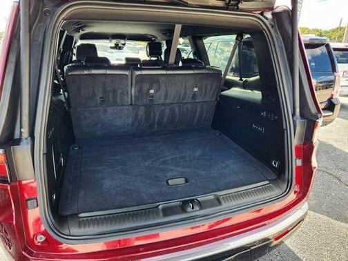 2024 Jeep Wagoneer L Base