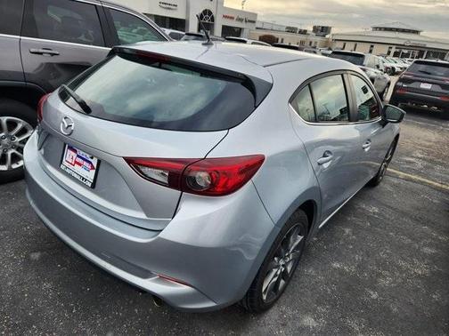 2018 Mazda Mazda3 Touring