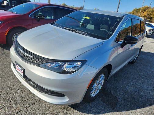 2026 Chrysler Voyager LX