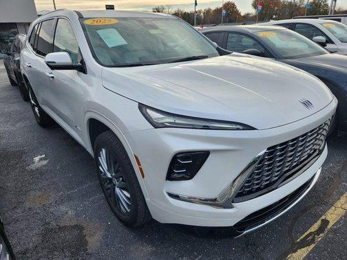 2025 Buick Enclave Avenir