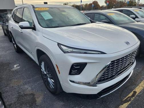 2025 Buick Enclave Avenir