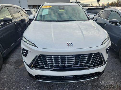 2025 Buick Enclave Avenir