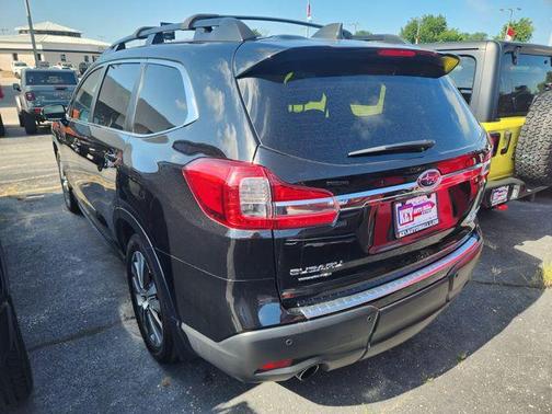 Crystal Black Silica 2021 Subaru Ascent Limited 7-Passenger